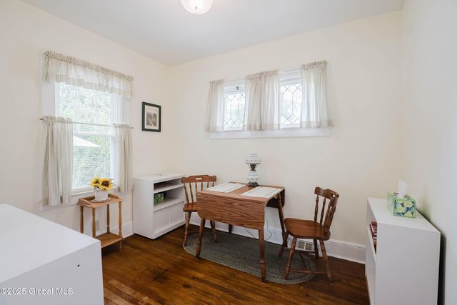 87 Hollywood Avenue, Albany, NY 12208