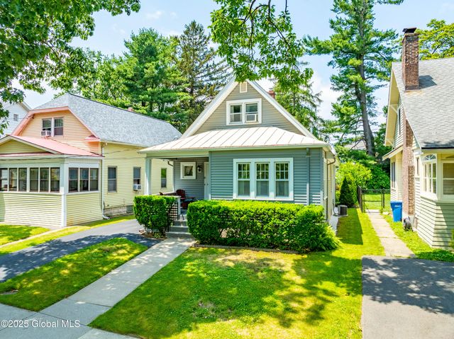 87 Hollywood Avenue, Albany, NY 12208