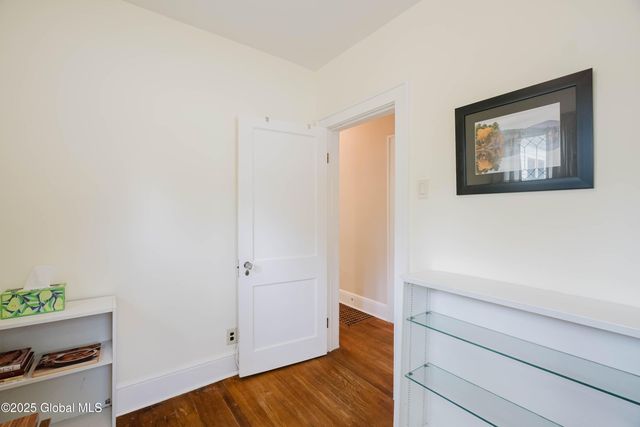 87 Hollywood Avenue, Albany, NY 12208