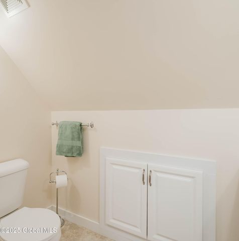87 Hollywood Avenue, Albany, NY 12208