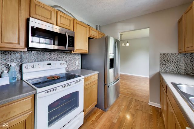 5748 Vicksburg Drive, Indianapolis, IN 46254