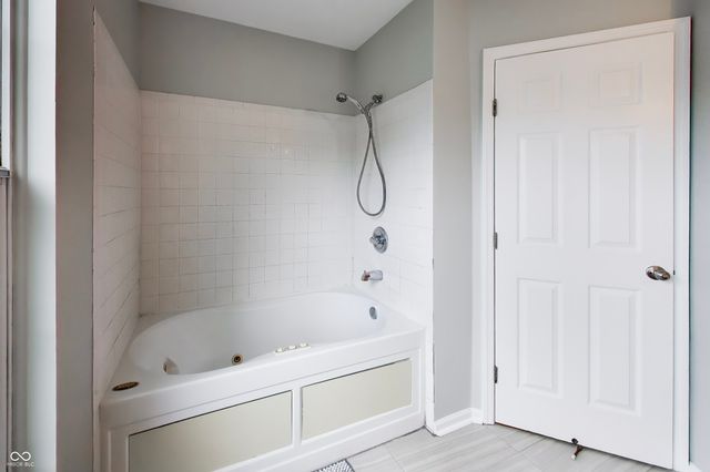 5748 Vicksburg Drive, Indianapolis, IN 46254