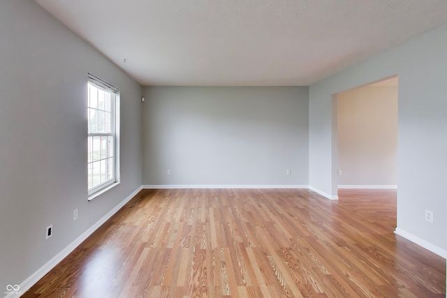 5748 Vicksburg Drive, Indianapolis, IN 46254