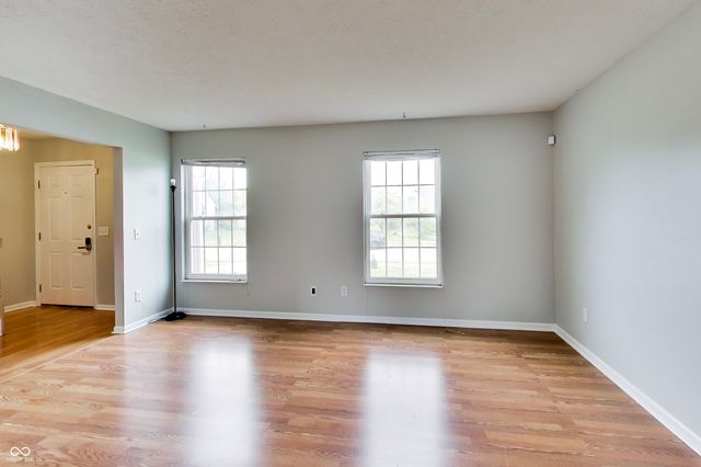 5748 Vicksburg Drive, Indianapolis, IN 46254