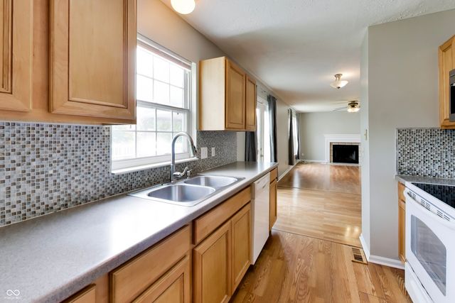 5748 Vicksburg Drive, Indianapolis, IN 46254