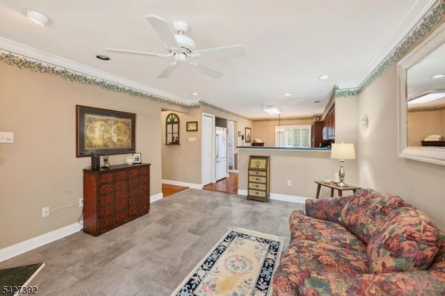 909 S Branch Dr, Readington Twp., NJ 08889