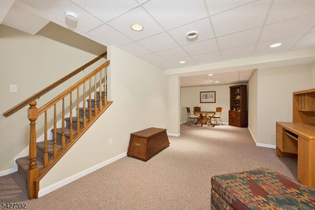 909 S Branch Dr, Readington Twp., NJ 08889