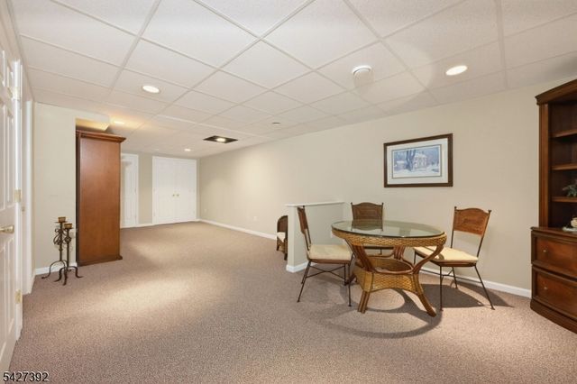 909 S Branch Dr, Readington Twp., NJ 08889