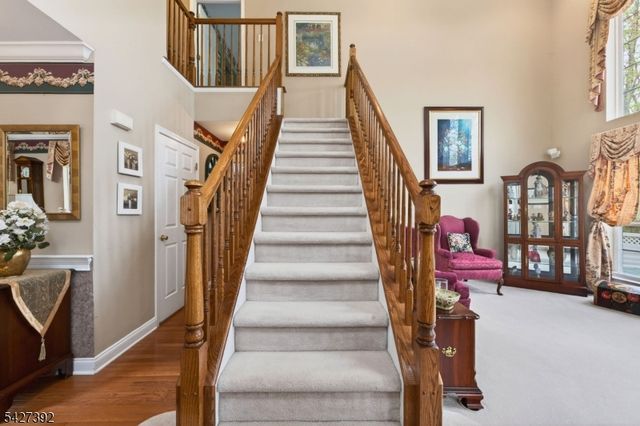 909 S Branch Dr, Readington Twp., NJ 08889