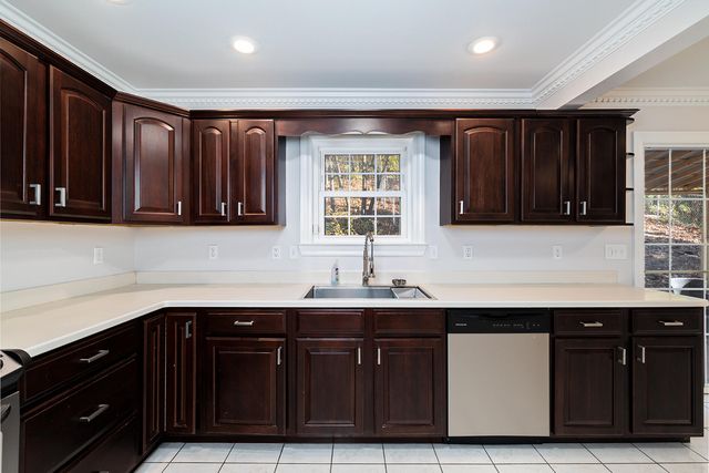 4917 Shoreline Drive, Chattanooga, TN 37416