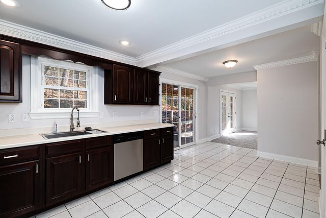 4917 Shoreline Drive, Chattanooga, TN 37416