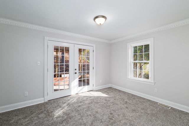 4917 Shoreline Drive, Chattanooga, TN 37416