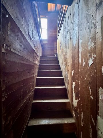 700 Avenue H, Blanket, TX 76432