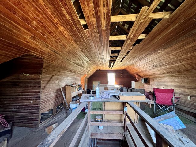 700 Avenue H, Blanket, TX 76432