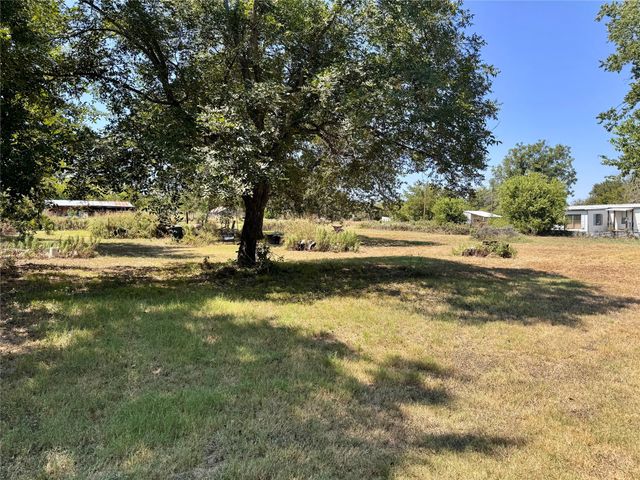 700 Avenue H, Blanket, TX 76432