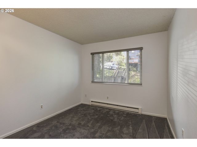 24011 Ne TREEHILL Dr, Wood Village, OR 97060