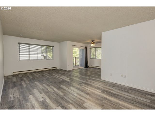 24011 Ne TREEHILL Dr, Wood Village, OR 97060