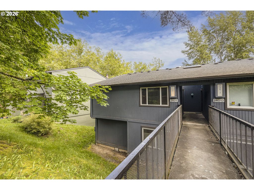 24011 Ne TREEHILL Dr, Wood Village, OR 97060