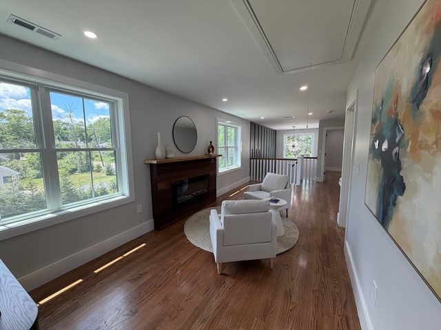 1172 Washington St, Holliston, MA 01746