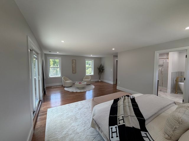 1172 Washington St, Holliston, MA 01746