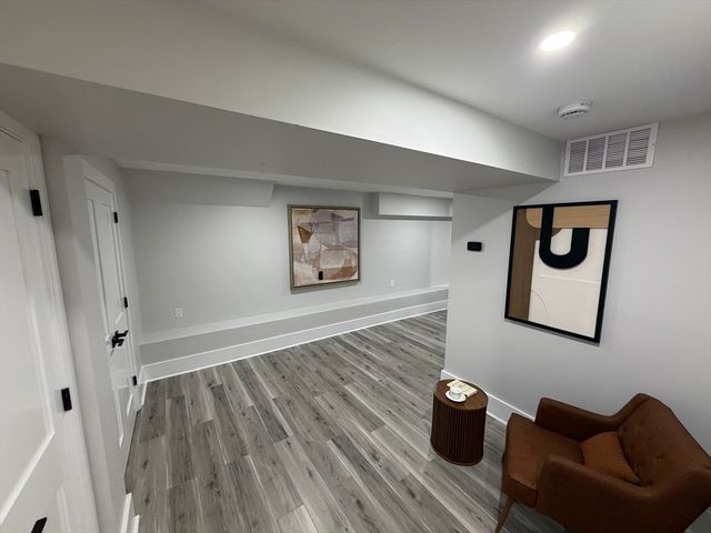 1172 Washington St, Holliston, MA 01746