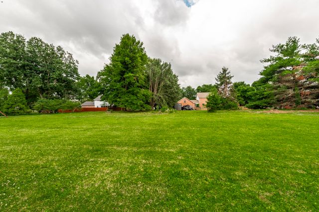 112 Arrowhead Dr, Hendersonville, TN 37075