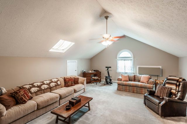 112 Arrowhead Dr, Hendersonville, TN 37075