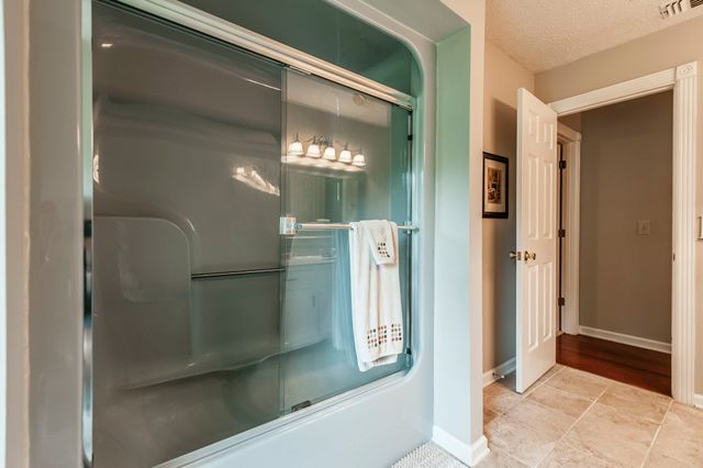 112 Arrowhead Dr, Hendersonville, TN 37075
