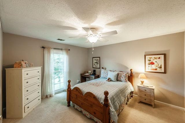 112 Arrowhead Dr, Hendersonville, TN 37075