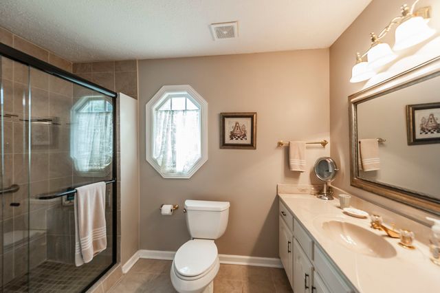 112 Arrowhead Dr, Hendersonville, TN 37075