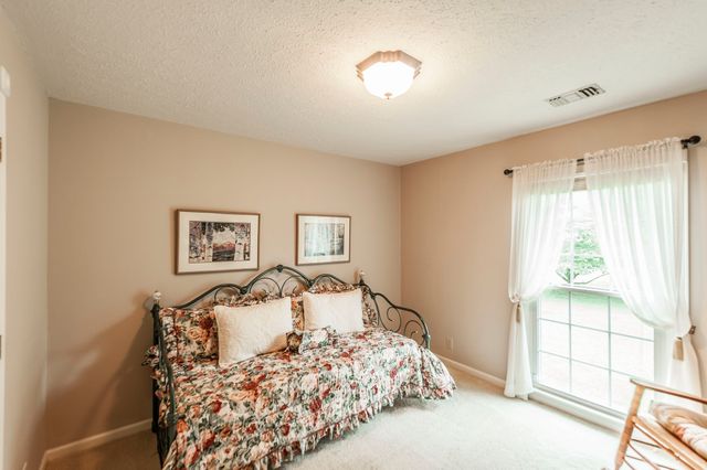 112 Arrowhead Dr, Hendersonville, TN 37075