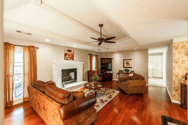 112 Arrowhead Dr, Hendersonville, TN 37075