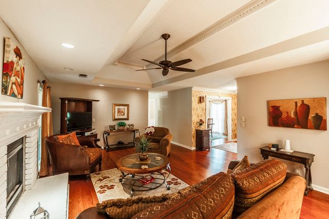 112 Arrowhead Dr, Hendersonville, TN 37075