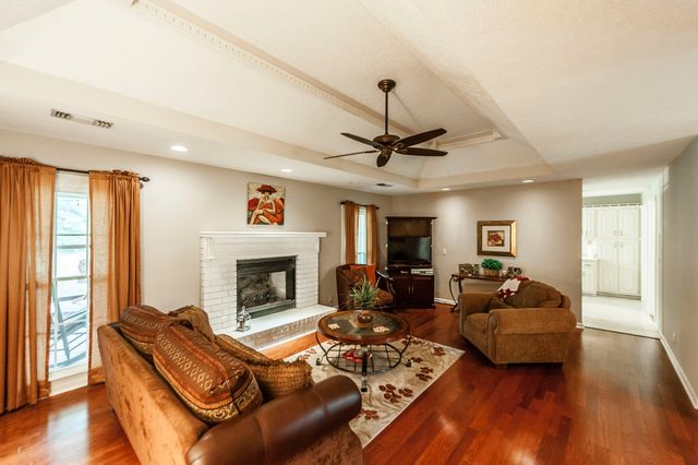 112 Arrowhead Dr, Hendersonville, TN 37075