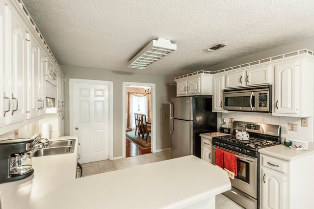 112 Arrowhead Dr, Hendersonville, TN 37075