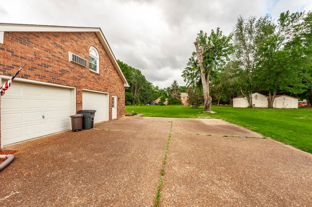 112 Arrowhead Dr, Hendersonville, TN 37075