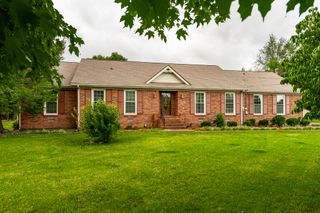 112 Arrowhead Dr, Hendersonville, TN 37075