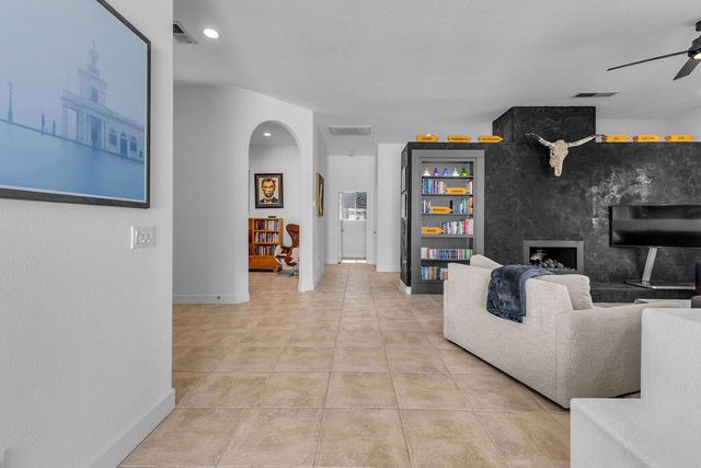245 Strada Fortuna, Palm Desert, CA 92260