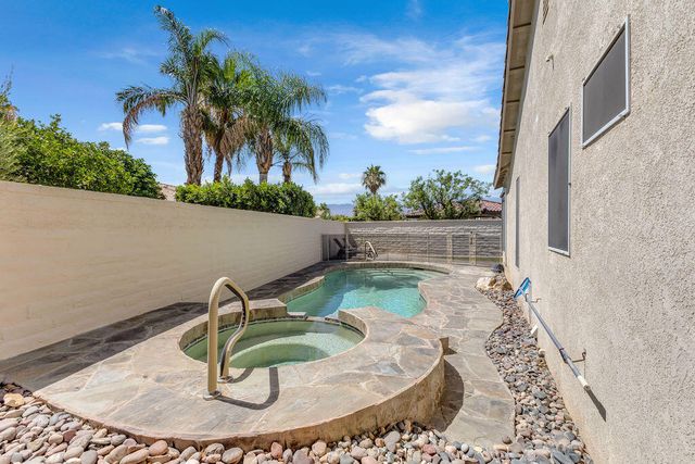 245 Strada Fortuna, Palm Desert, CA 92260