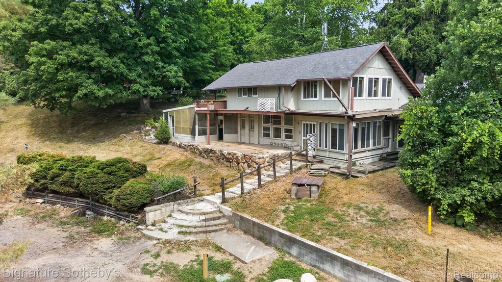 3310 Se Baldwin Road N, Hadley Township, MI 48455