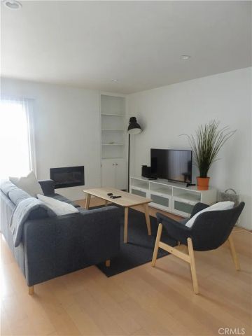 14 Ozone Avenue, Venice, CA 90291