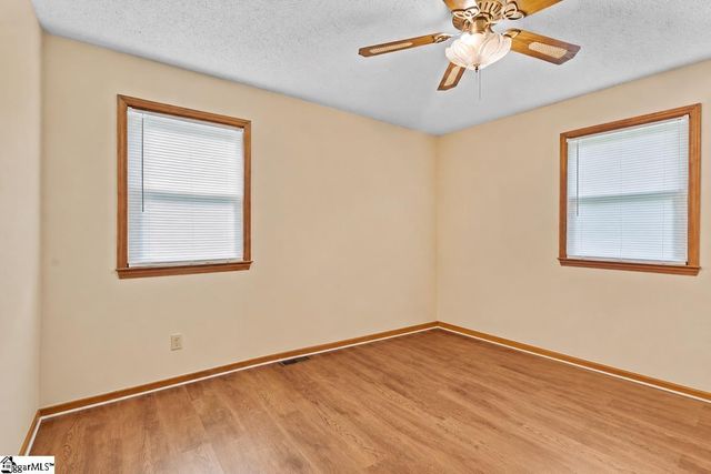 222 Jared Drive, Laurens, SC 29360
