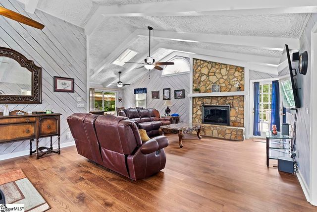 222 Jared Drive, Laurens, SC 29360