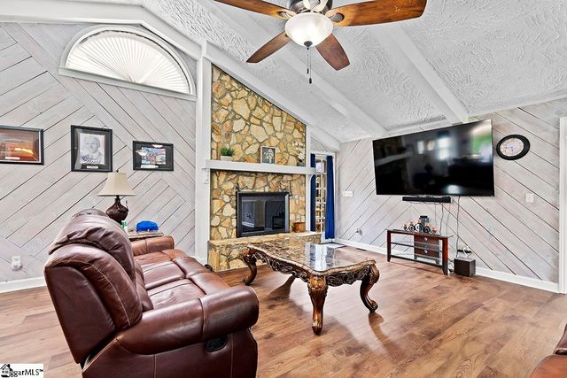 222 Jared Drive, Laurens, SC 29360