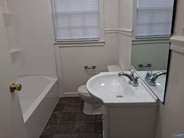 512 Elm Avenue, Gadsden, AL 35903