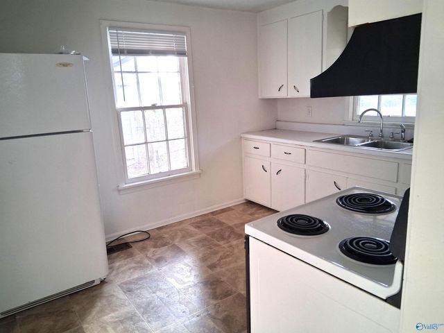 512 Elm Avenue, Gadsden, AL 35903