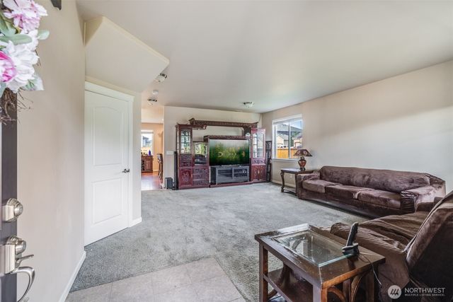 7811 238th ST Court E, Graham, WA 98338