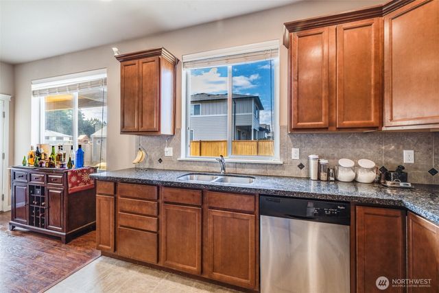 7811 238th ST Court E, Graham, WA 98338