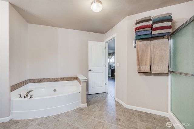 7811 238th ST Court E, Graham, WA 98338