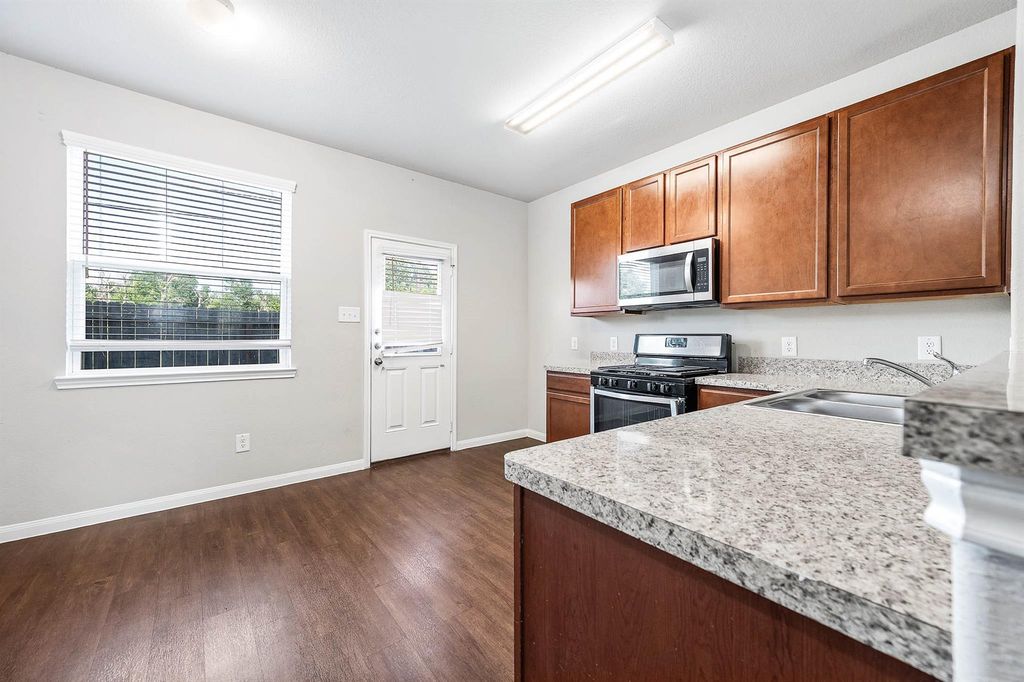 5130 Wolgan Lake Court, Houston, TX 77084